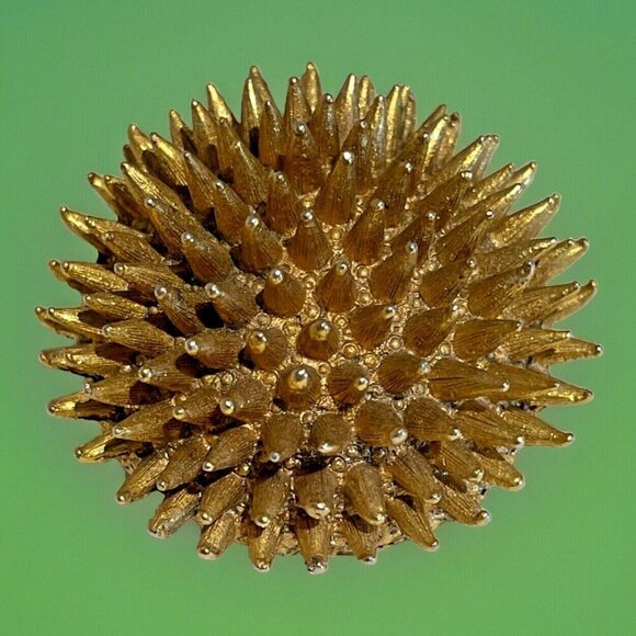 Vintage Sea Urchin Spiked Pin Brooch 1.75" MCM Atomic Shape Gold Tone 1960s - Picture 1 of 7